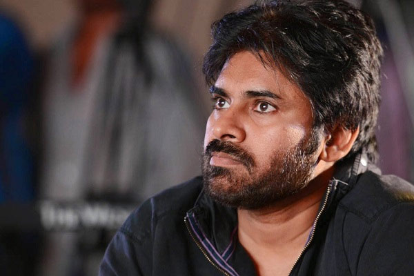 pawan kalyan,sardaar gabbar singh,sampath kumar,sgs controversy  పవన్‌..వారిని గుడ్డిగా నమ్ముతున్నాడా..! 